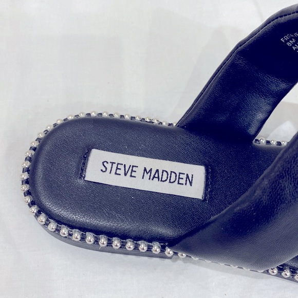 Shoes - Picture 3 of 4